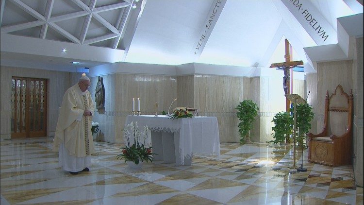 Ranná svätá omša s pápežom Františkom v kaplnke Domu sv. Marty, v stredu 22. apríla
