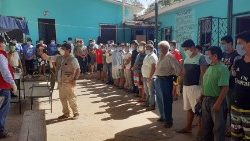 Cáritas da Bolívia entrega alimentos no cárcere