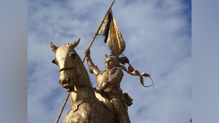Statue der Jeanne D'Arc.