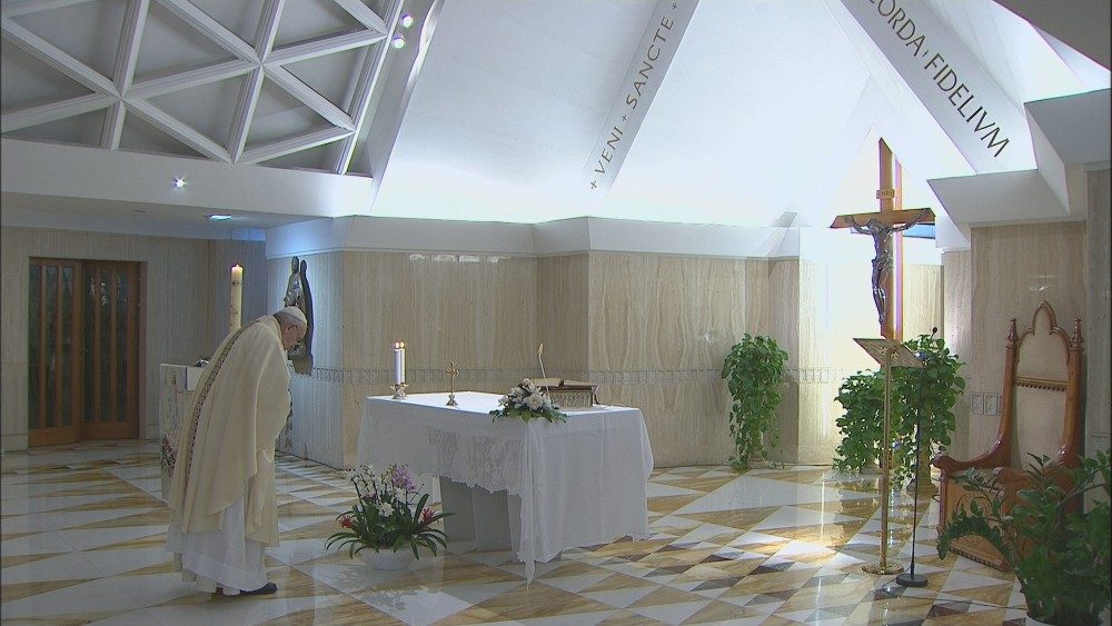 2020.05.16 Papa Francesco celebra la Messa a Casa Santa Marta