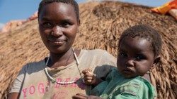 2020.06.08 Espérance and her child. She fled her village in Ituri because of the war