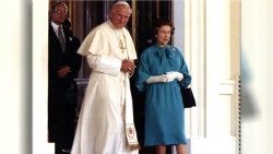 La reine Élisabeth et Jean-Paul II.