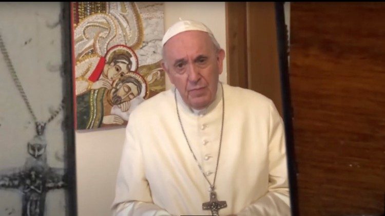 Papeževo video sporočilo med on-line tečajem duhovnosti v Argentini.