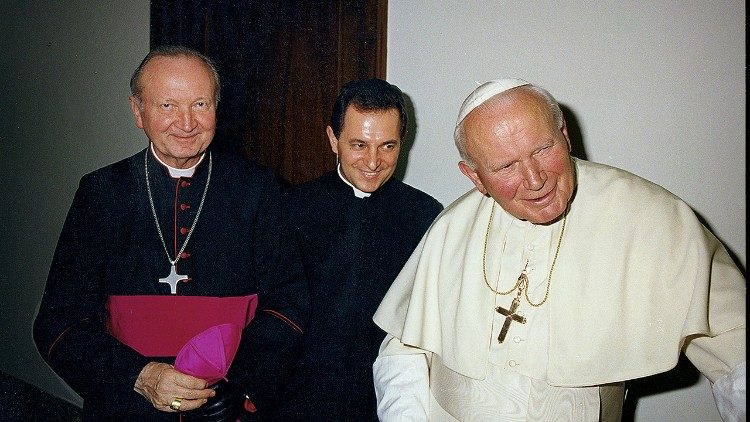 Marian Jaworski tillsammans med Johannes Paulus II 