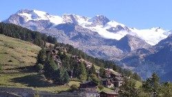 Le Mont Rose dans les Alpes, vu depuis le Val D'Aoste. 
