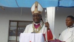 Mgr Félicien Ntambue, au cours de la messe de son ordination épiscopale, le 27 septembre 2020.