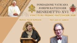 Les vainqueurs 2020 du Prix Ratzinger, Tracey Rowland et Jean-Luc Marion. 