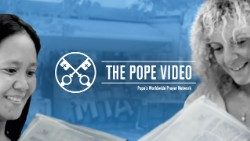 Стоп-кадр з відэароліку з удзелам Папы