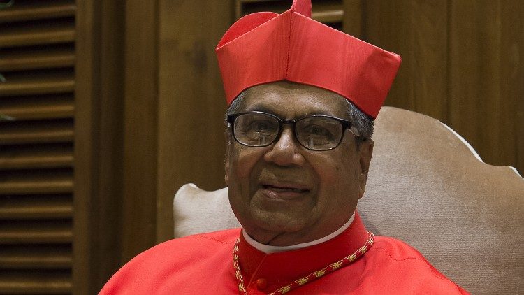2020.10.28 Kardinali Anthony Soter Fernandez, Askofu Mkuu mstaafu wa Kuala Lumpur, nchini Malaysia.