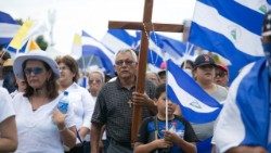 Cinco meses antes das eleições gerais na Nicarágua, 21 pessoas foram presas, incluindo líderes políticos, ex-guerrilheiros , jornalistas, empresários e até um banqueiro, acusados de “incitar a ingerência estrangeira” e “aplaudir sanções” ao governo sandinista, no poder desde 2007. (Foto STR / AFP)