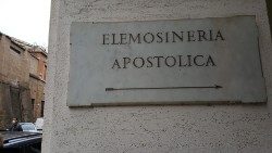 L'Elemosineria Apostolica si trova in Vaticano, vicino all'ingresso Sant'Anna