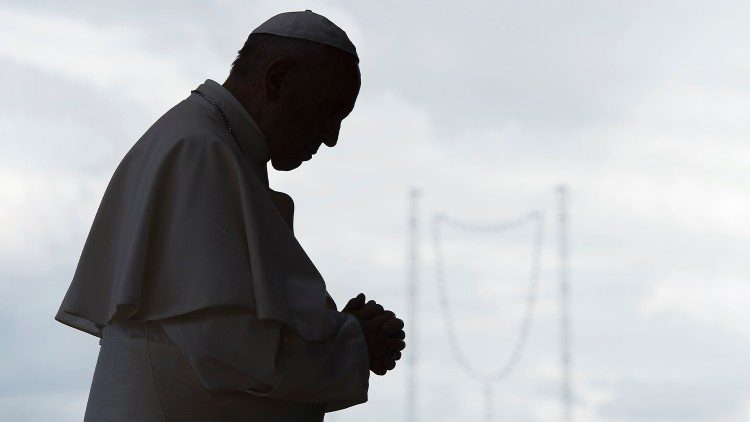 Pope Francis at prayer at Fatima