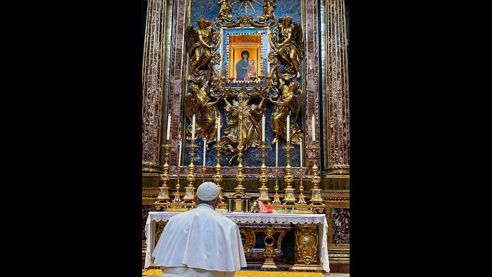 Der Papst vor seinem Abflug nach Bagdad zu Besuch in der römischen Basilika Santa Maria Maggiore