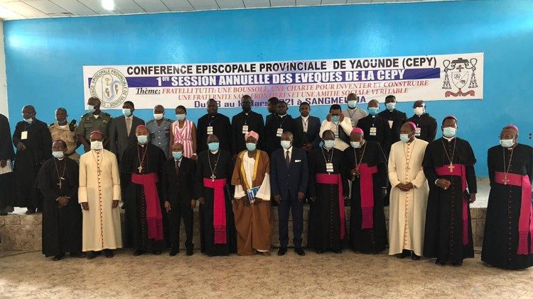 Les évêques de la province ecclésiastique de Yaoundé/Cameroun
