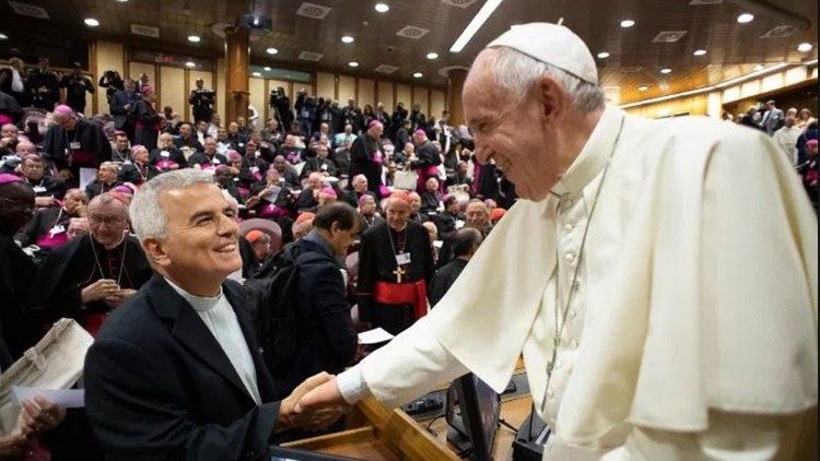 Dom Maurício com o Papa Francisco
