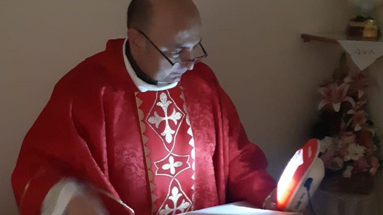 Der katholische Pfarrer von Gaza, Gabriel Romanelli, im Jahr 2021