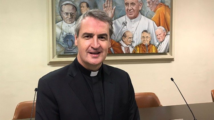 El padre Andrew Small es el nuevo Secretario de la Comisión Pontificia para la Protección de los Menores.