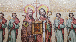 Svätí Cyril a Metod (detail mozaiky od akad. umelca Jozefa Cincíka)