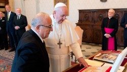 Audiencia del Papa Francisco con el Lugarteniente Fray Marco Luzzago, el 25 de junio de 2021. (Vatican Media)