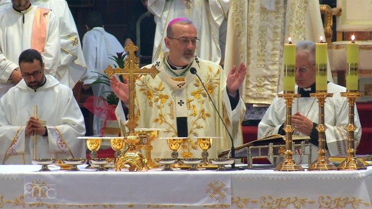 File photo of Patriarch Pizzaballa celebrating Mass