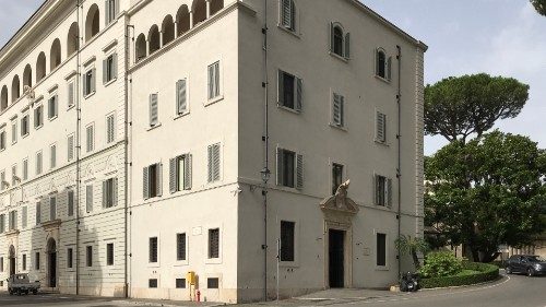 Vatikánske vyšetrovanie kauzy predaja budovy v Londýne je ukončené, začne sa súd