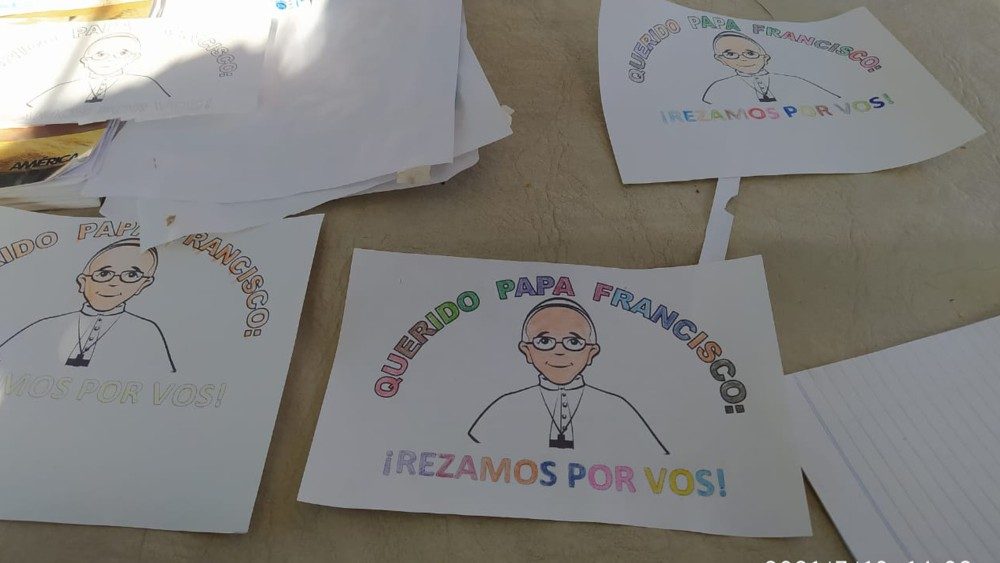I giovani di Buenos Aires pregano per la piena guarigione di Papa Francesco