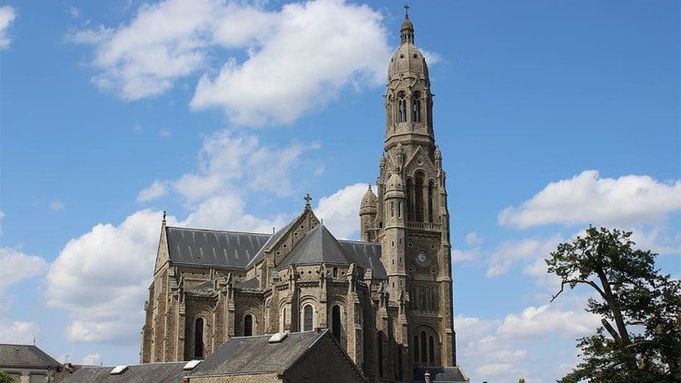Basilique Saint Louis-Marie Grignion de Montfort à Saint-Laurent-sur-Sèvre.