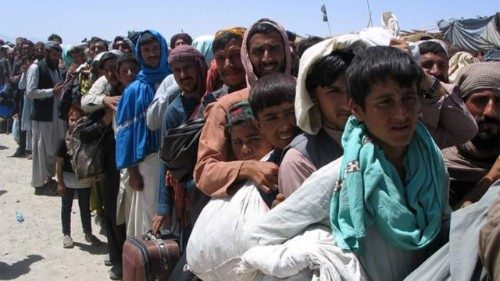 Afganistán, el Papa: los países acojan a quienes buscan una nueva vida