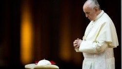 Le Pape François durant la veillée de prière pour la Syrie en la basilique saint-Pierre de Rome, le 7 septembre 2013. 