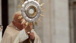 San Giovanni Paolo II  al Congresso Eucaristico di Roma nell'Anno Santo del 2000, 25 giugno