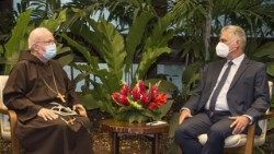 Kardinal Sean Patrick O’Malley mit dem kubanischen Präsidenten