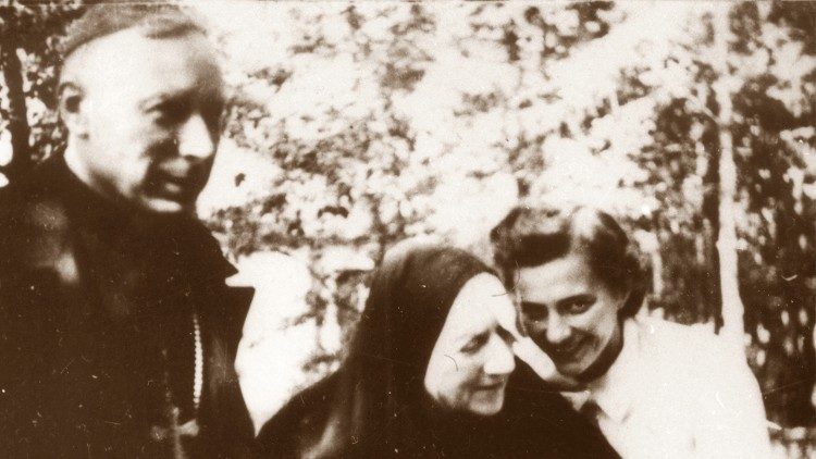 Kardināls Višinskis un māsa Čacka