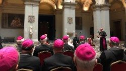 L'incontro tra Papa Francesco e i vescovi ungheresi a Budapest. Il saluto di monsignor András Veres