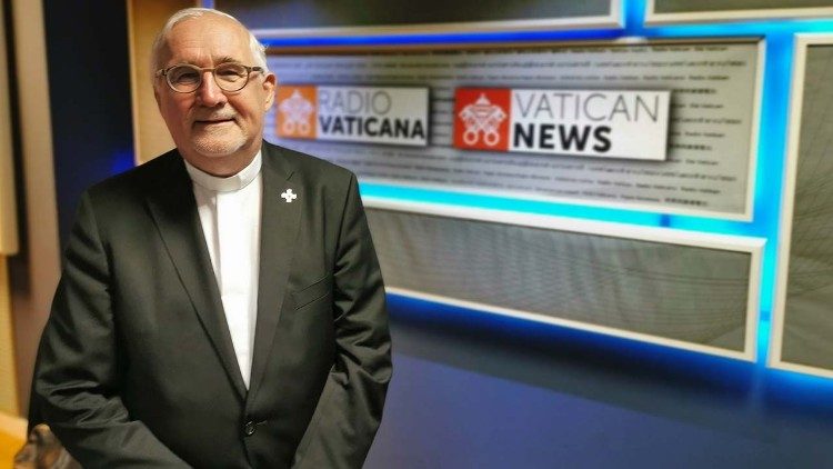 Bischof Fürst bei einem Besuch bei Radio Vatikan