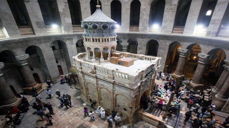 Bazilika Svätého hrobu v Jeruzaleme: pohľad na Rotundu Anastasis