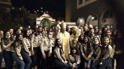 Il cardinale Sandri con i giovani siriani