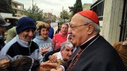 El cardenal Leonardo Sandri en Alepo, durante su visita en Siria