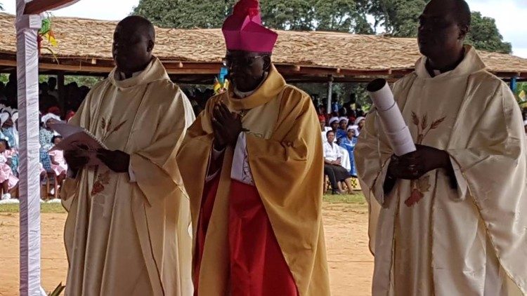 2021.11.27 Mons. Lontsié-Keuné vescovo di Bafoussam in Camerun