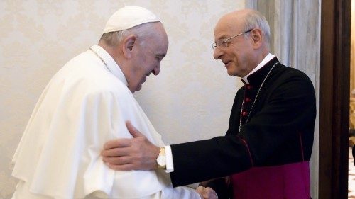 2021.11.29 Papa Francesco incontra Monsignor Fernando Ocáriz Braña, Prelato dell’Opus Dei; con il Vicario Ausiliare, Monsignor Mariano Fazio.