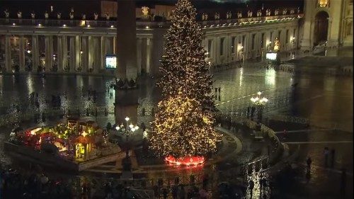 Inaugurados el Pesebre y el Árbol de Navidad en la Plaza de San Pedro