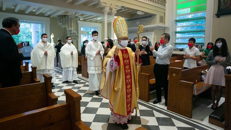 Archbishop William Goh at the start of mass.