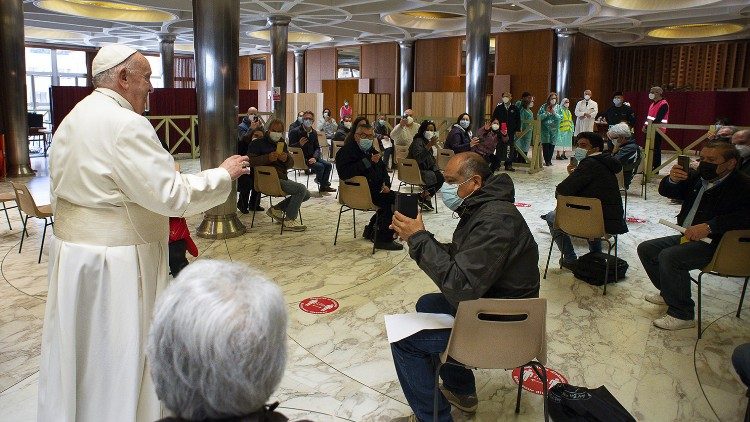 El Papa visita el Aula Pablo VI, con ocasión de su onomástico, 23 de abril de 2021. (Foto de archivo)