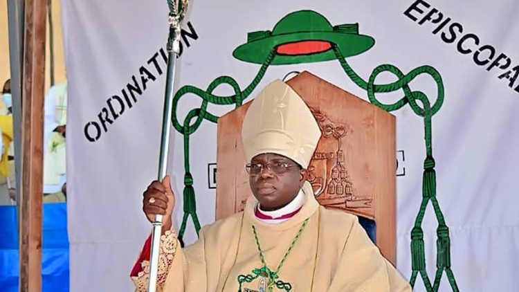  Mgr Hassa Florent KONE,  évêque de San au Mali