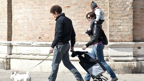 Una famiglia a passeggio