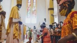 Dom José Lampra Cá, Bispo de Bissau (Guiné-Bissau), tomada de posse na Sé Catedral