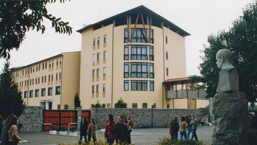  Seminario interdiocesano a Scutari della Chiesa cattolica in Albania