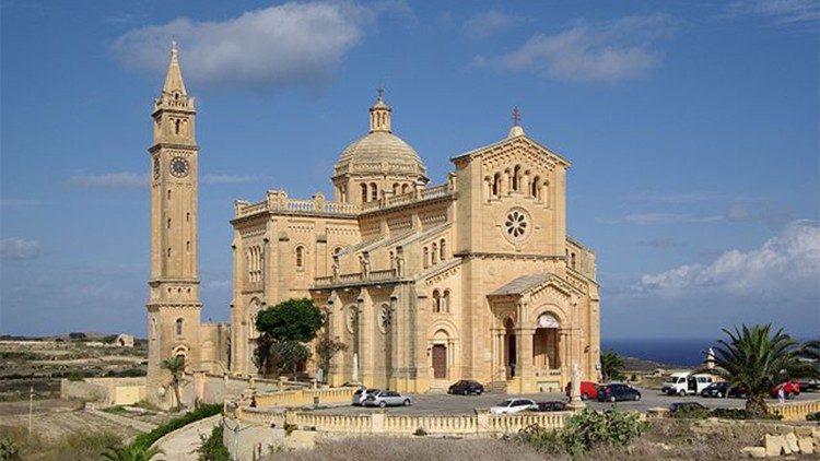 Basilique du sanctuaire national Ta' Pinu sur l'île maltaise de Gozo. Crédit: Berthold Wener. 