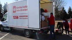 L'aiuto ai profughi ucraini di Caritas Ungheria