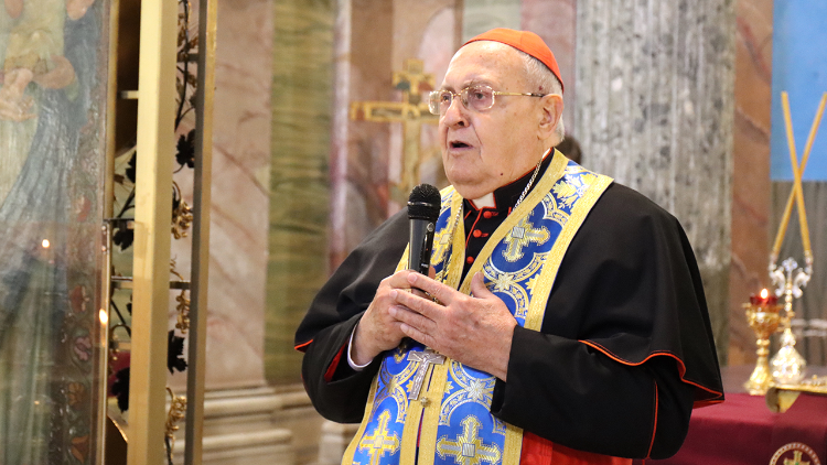 Kardinolas L. Sandri Ukrainos graikų apeigų katedroje Romoje 2022 m. kovo 3 d.
