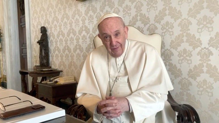 Ferenc pápa bátorítja a fiatalokat